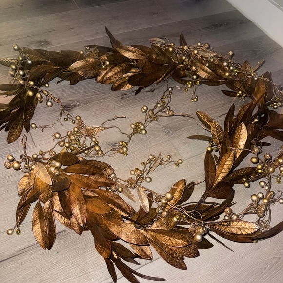LCopper Laurel Leaf Garland with Gold Beaded Garland – Elegant Holiday Décor - Picture 2 of 8